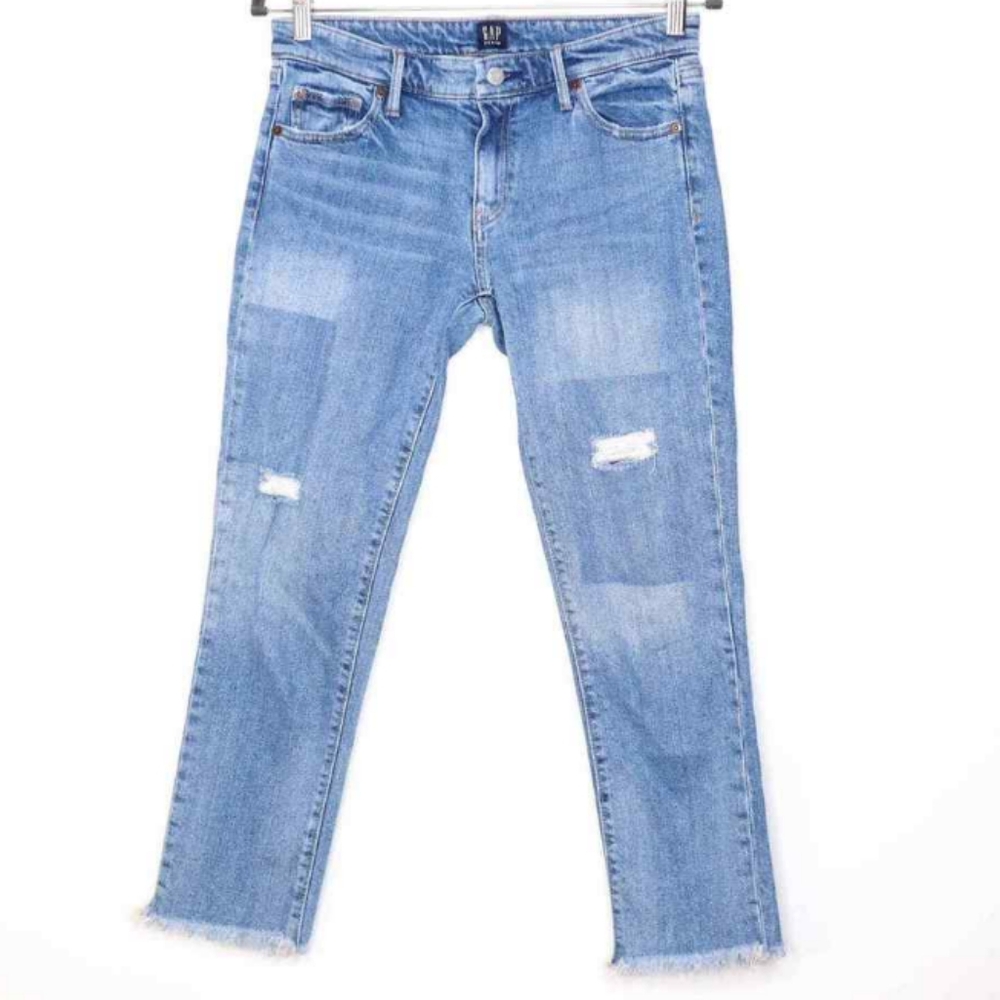 GAP GIRLFRIEND FIT, Raw Hem, patch denim accent, 26" EUC